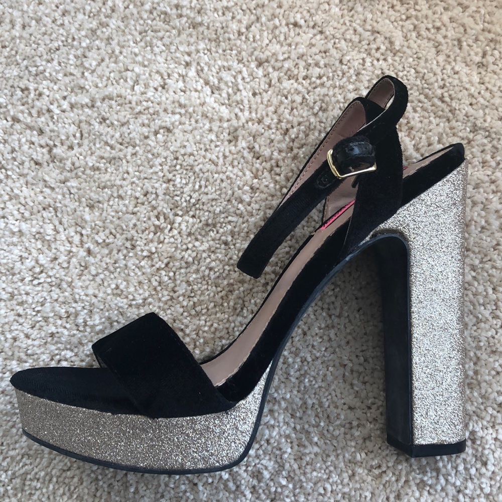 Betsey Johnson Mattie Velvet ✨Glitter✨Heel